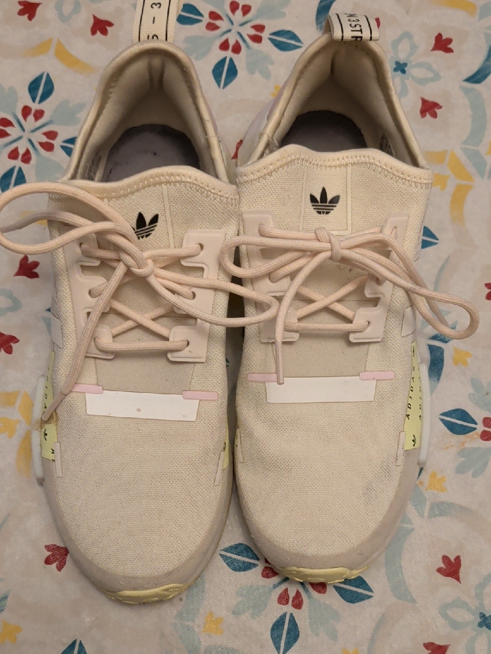 Adidas Sneakers NMD_R1 'Wonder White Pulse Yellow' - Picture 2 of 3
